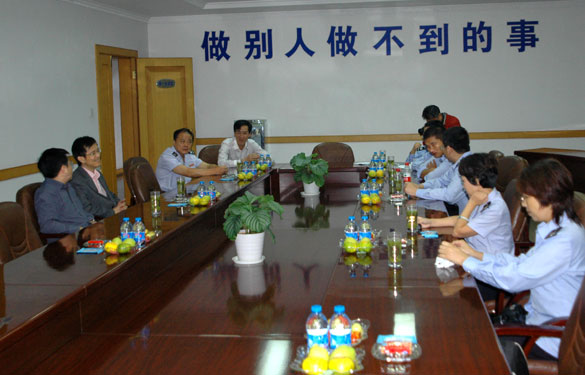 溧陽市地稅局來上上集團(tuán)開展納稅人之家“交流體驗(yàn)日”活動