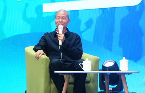 受邀參加“青藍接力”工程啟動儀式，丁山華寄語青年企業(yè)家： 勤奮、專一、實干